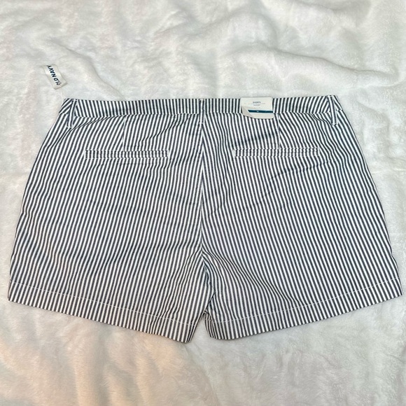 NWT Old Navy Thin Striped 3.5” Short Shorts Sz 16 - Picture 4 of 4